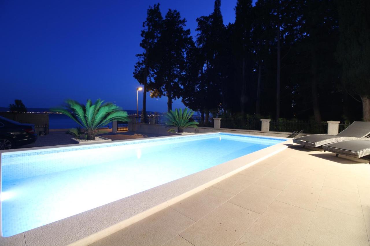 Villa Beachfront Sea Palace Kaštela Exterior foto
