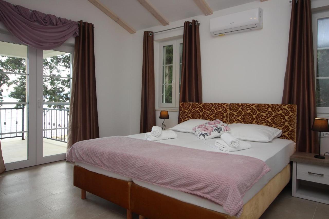 Villa Beachfront Sea Palace Kaštela Exterior foto