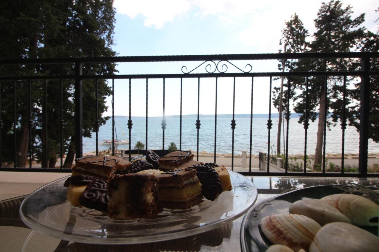 Villa Beachfront Sea Palace Kaštela Exterior foto